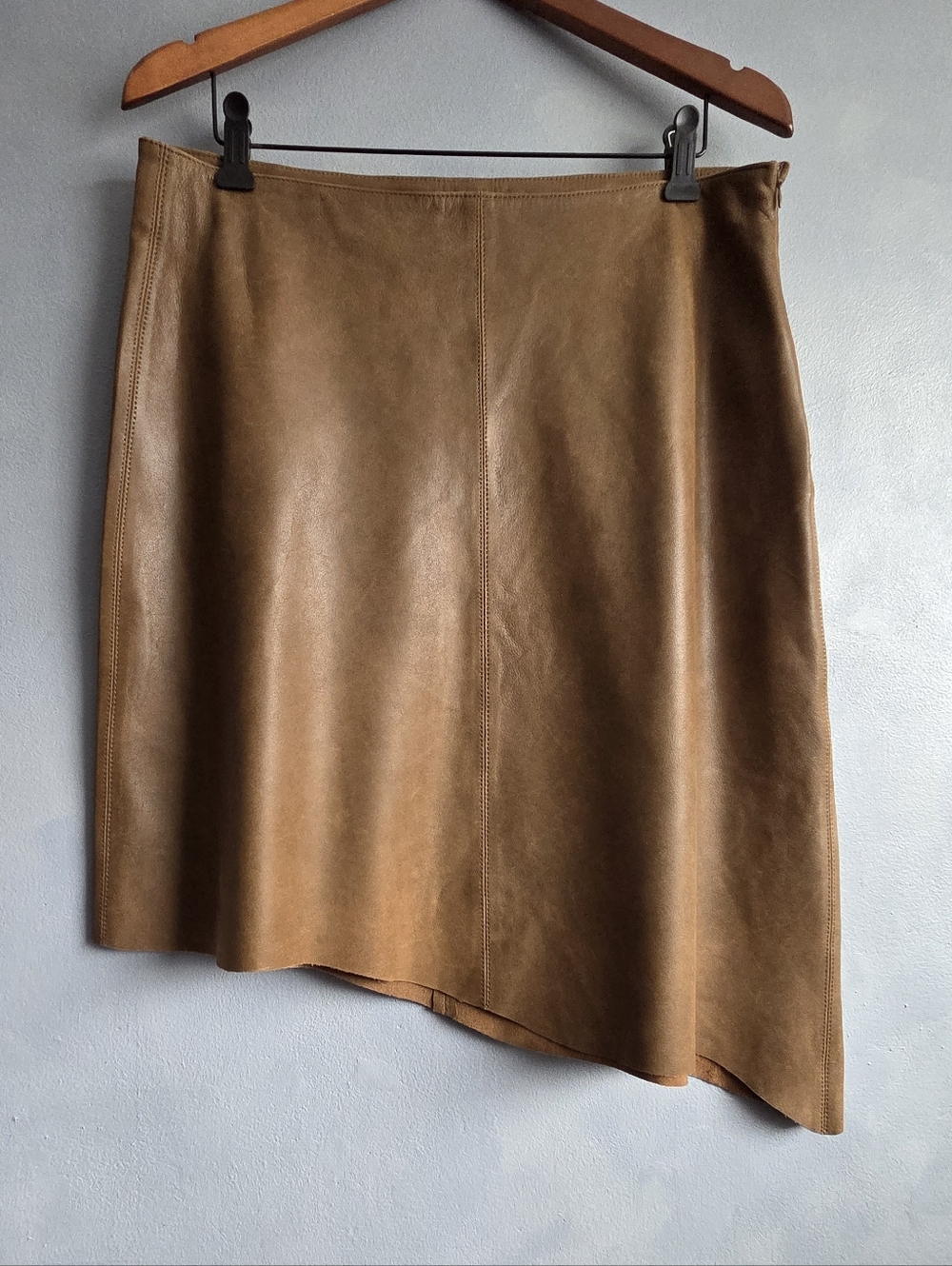NWT, ZARA COLLECTION BROWN LEATHER ASYMETRICAL DESTRESSED SKIRT SIZE  US L